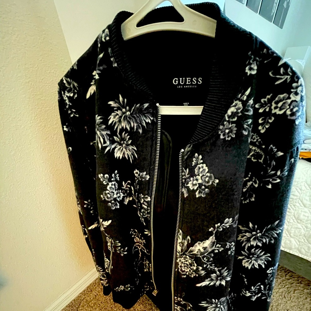 Black Guess jacket. Size L
